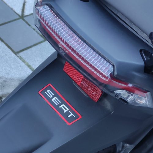 Letras SEAT guardabarros trasero MÓ