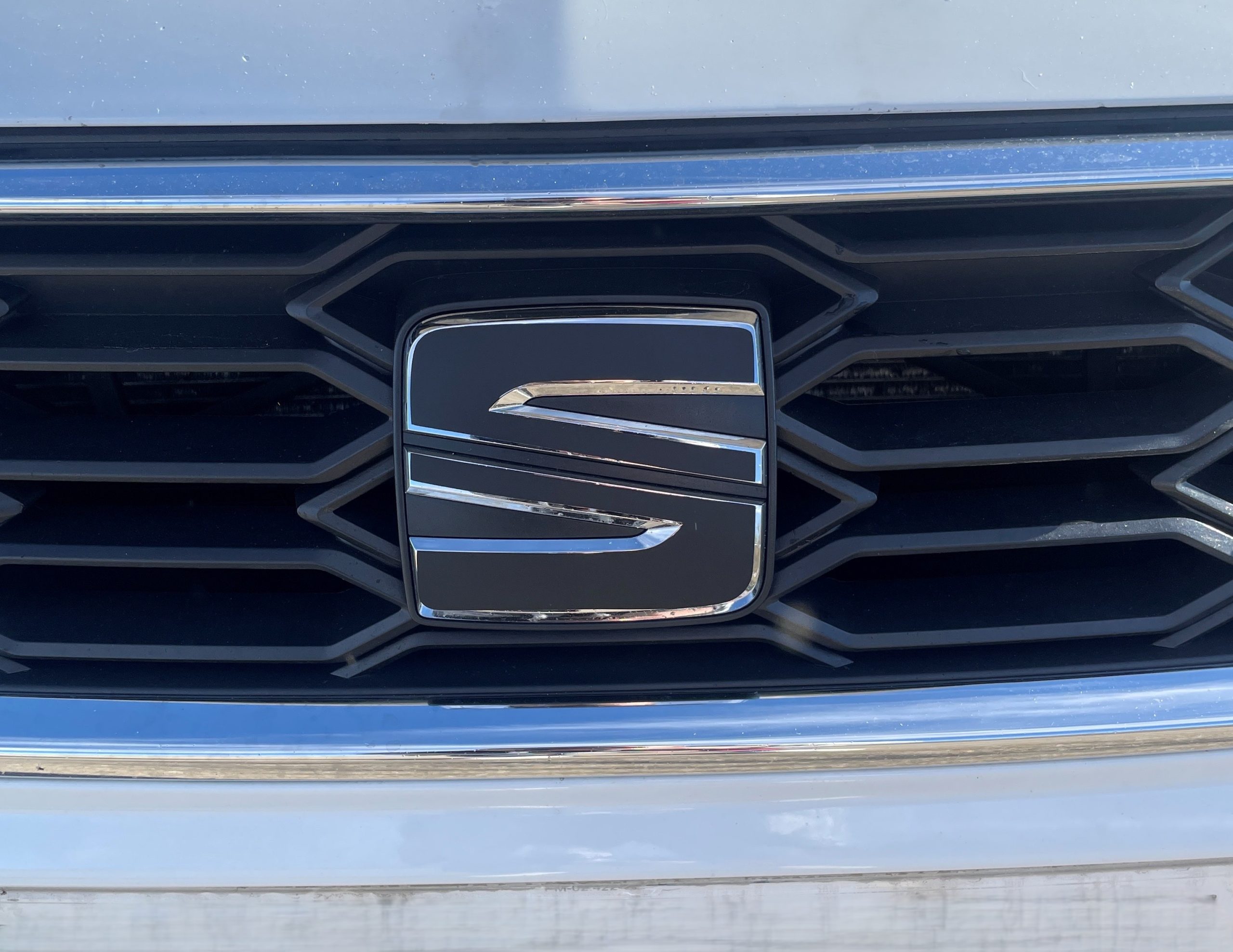 Logotipo pequeño SEAT León MK3 y CUPRA - Imagen 14