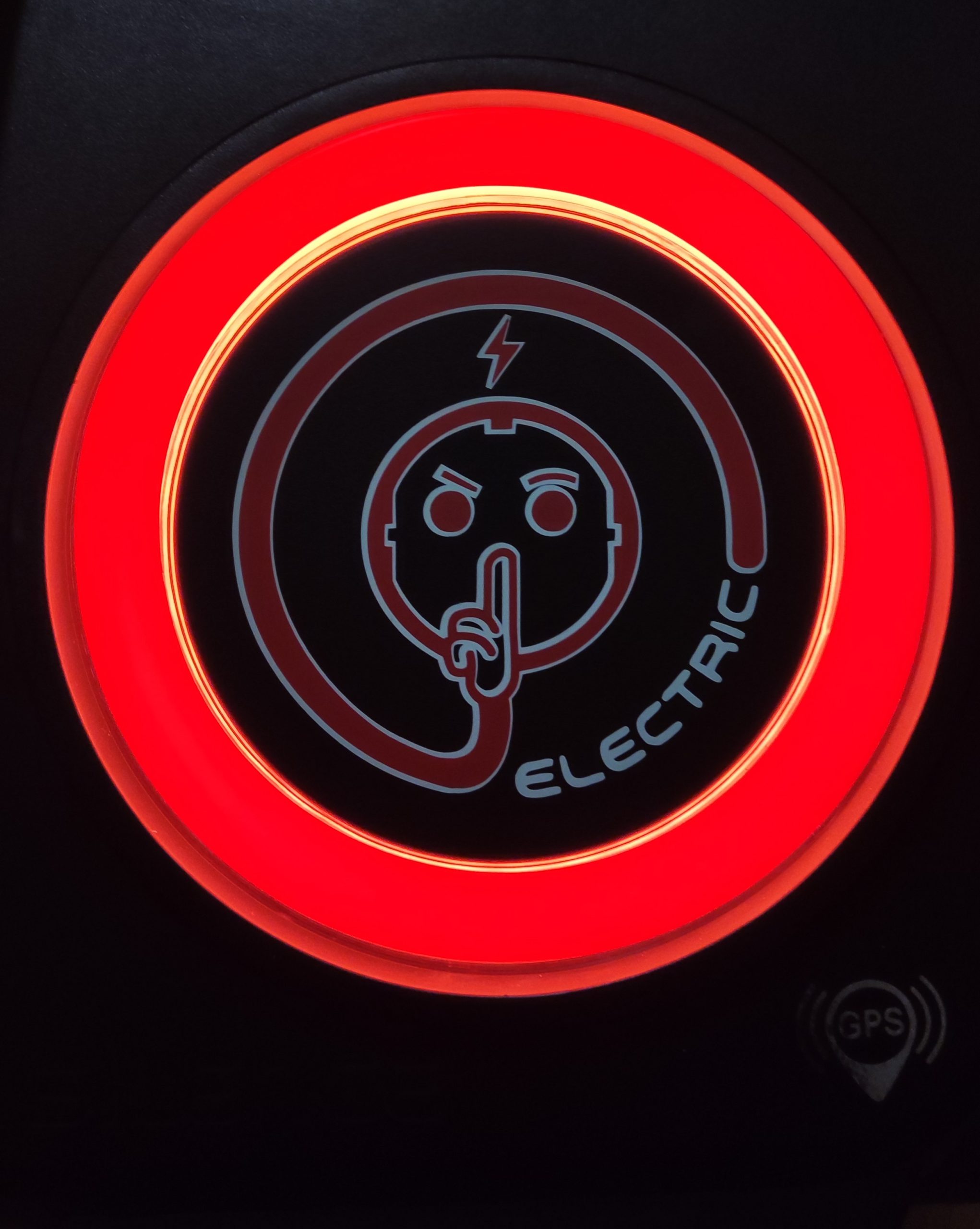 Vinilo para tapar el aro de luz de la batería SEAT MÓ y Silence - Imagen 4