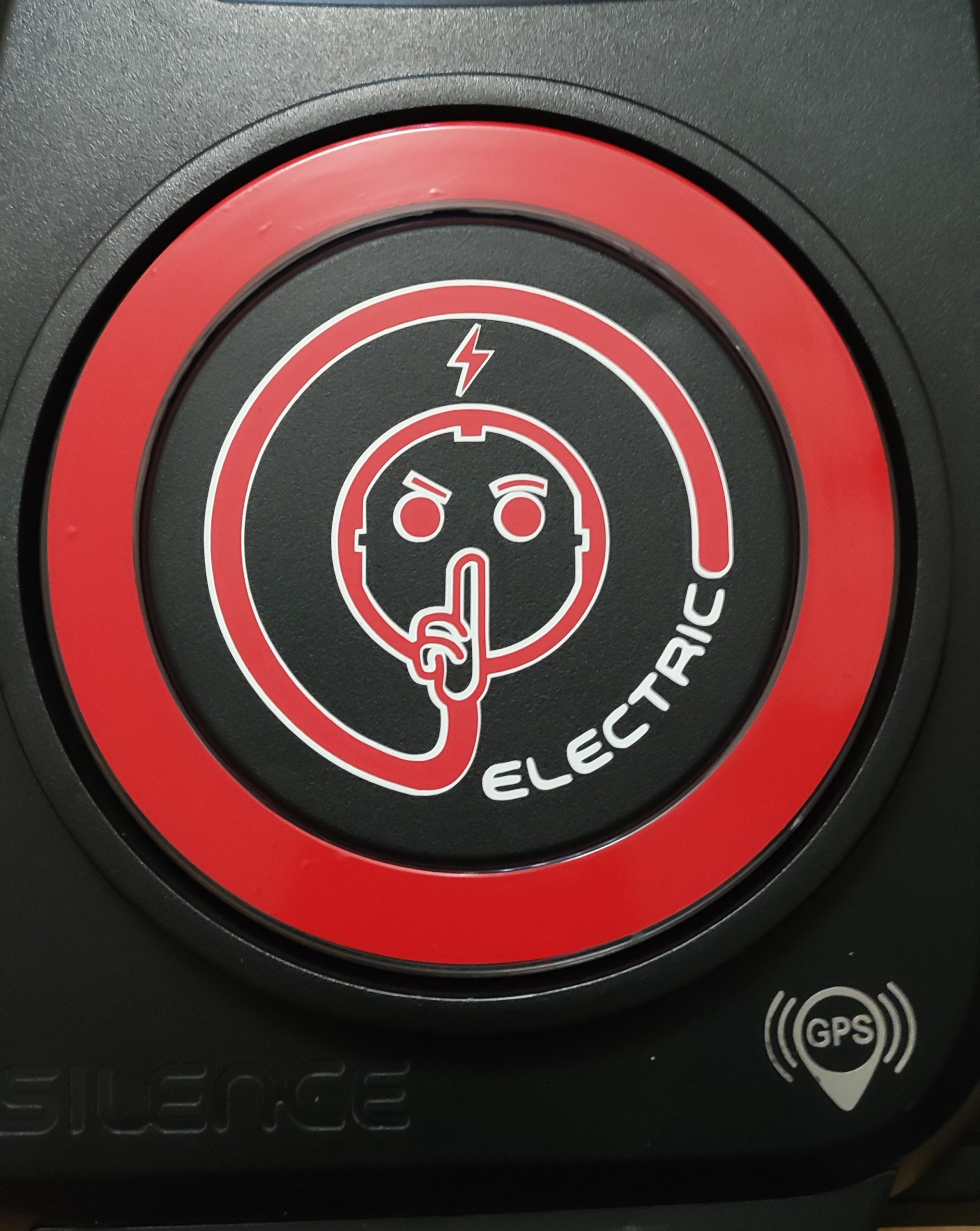 Vinilo para tapar el aro de luz de la batería SEAT MÓ y Silence - Imagen 6