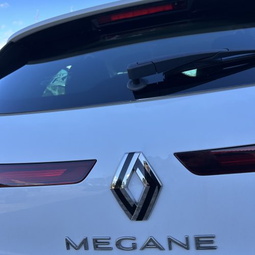 Vinilo nuevo Logotipo Trasero Renault Megane 4 – Adhesivo Personalizado New Edition
